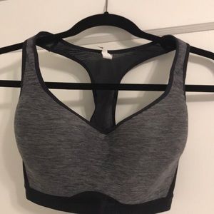 Under Armour 32DD sports bra